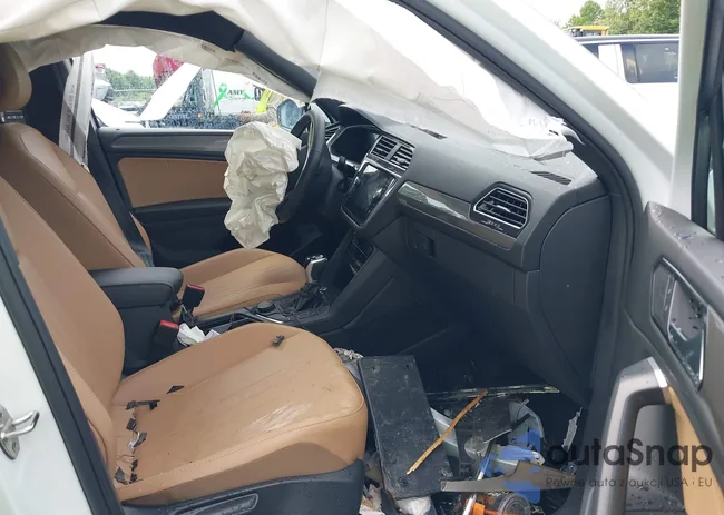 3VVMB7AXXRM106046: 42688084