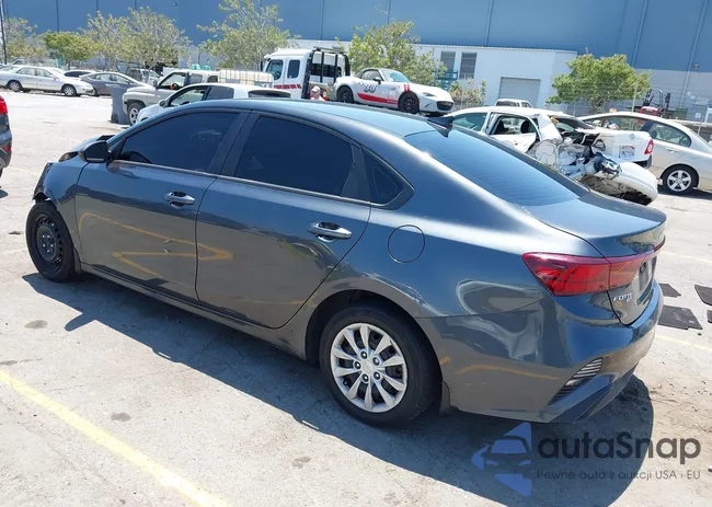 3KPF24AD8RE725721: 42689302