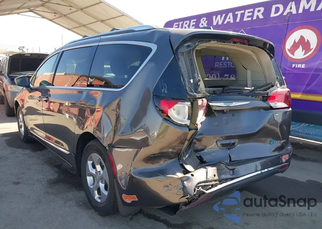 2C4RC1N77JR230233: 42689458