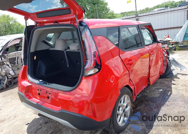 KNDJ23AU8R7224283: 42689622