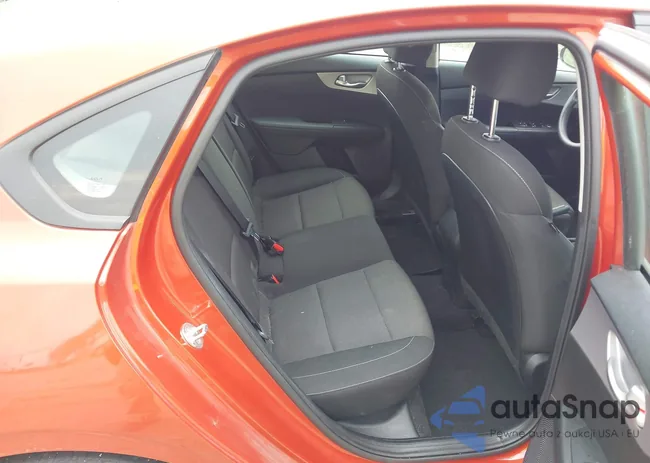 3KPF24AD3PE661990: 42689790