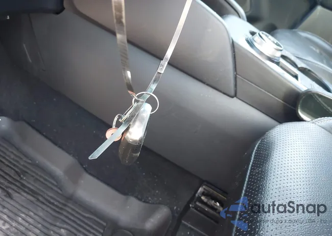 1FMCU9H96LUA27088: 42689805