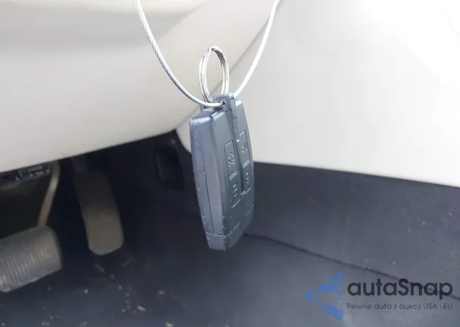 1LNHM94R79G608070: 42689841