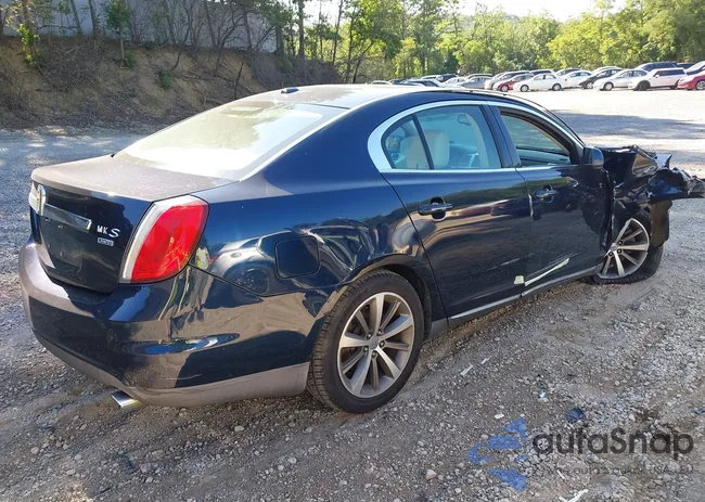 1LNHM94R79G608070: 42689841