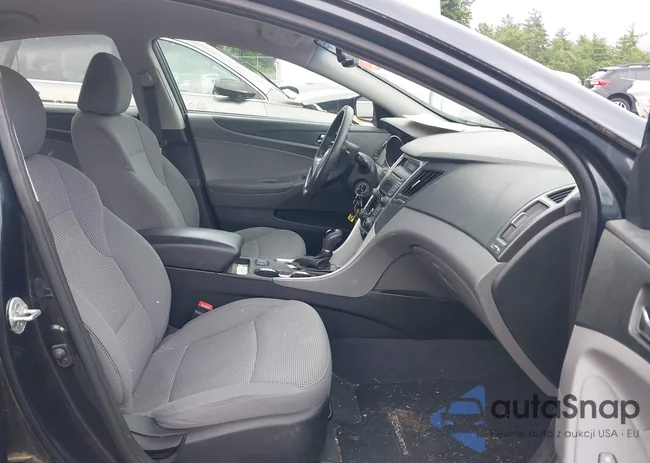 5NPEB4AC4DH782876: 42688904