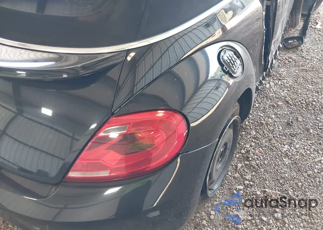 3VW517AT4FM812327: 42689195