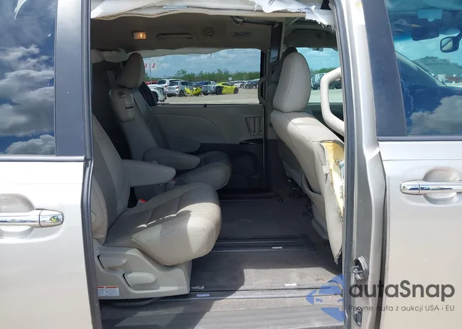 5TDYZ3DC2HS813038: 42690398