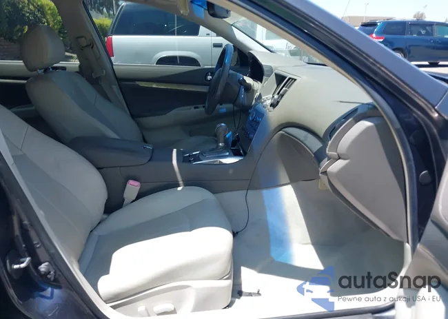 JN1CV6AP1AM202811: 42690425