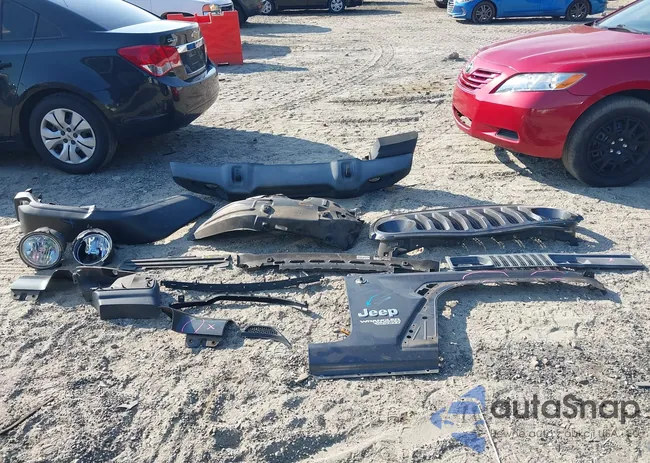 1C4HJXDG1JW160371: 42690497