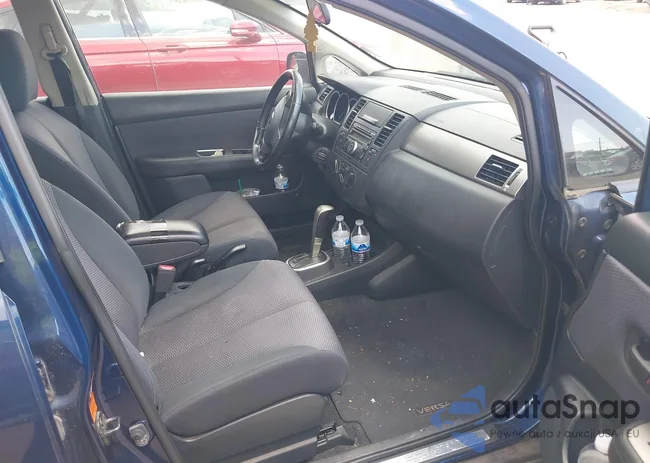 3N1BC13E38L358935: 42690786