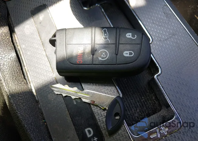 2C3CDXCT9CH282093: 42690844