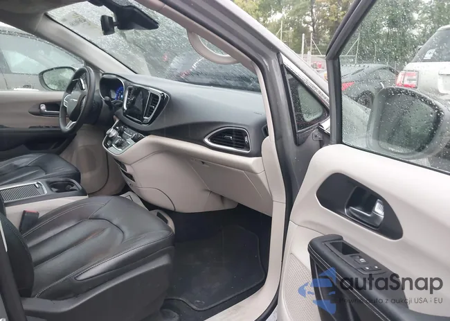 2C4RC1BG7NR137562: 42690186