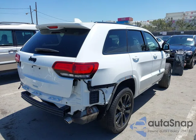 1C4RJEAG2JC404009: 42691304