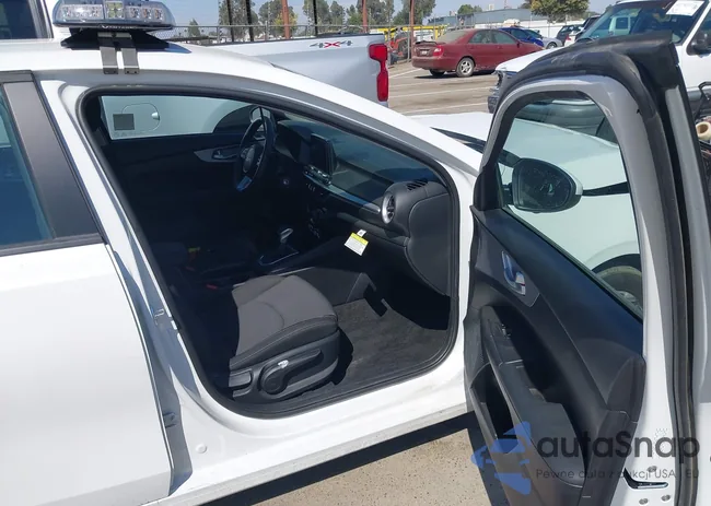 3KPF24AD9RE830459: 42691783