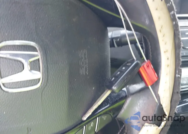 1HGCR2F50HA218013: 42690913