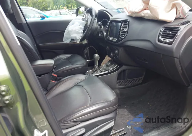 3C4NJDCB7JT372964: 42691014