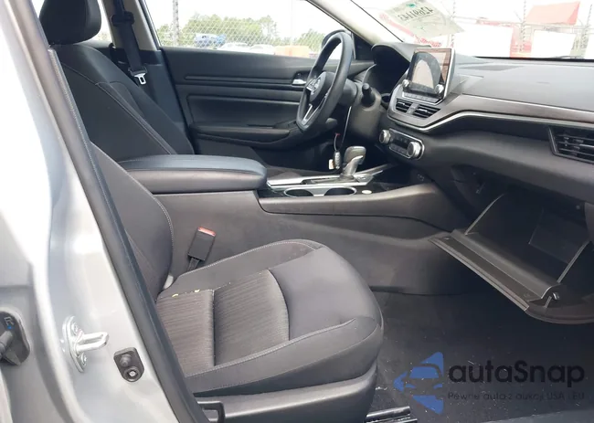 1N4BL4DV9RN339441: 42691143