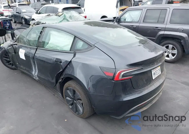 5YJ3E1EA3RF738802: 42691233