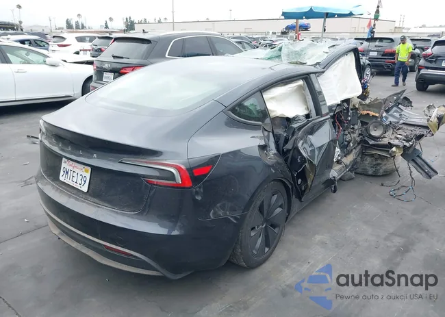 5YJ3E1EA3RF738802: 42691233