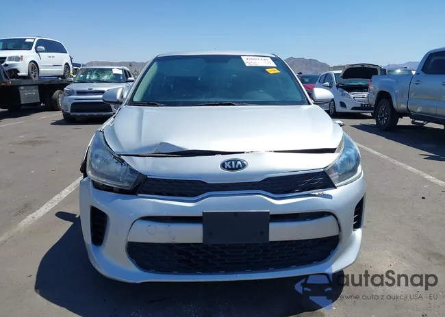 3KPA24AD0LE284779: 42692440