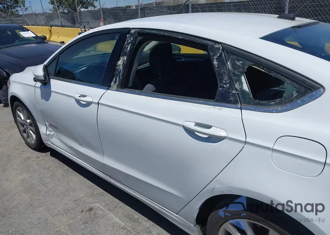 3FA6P0LU3HR326980: 42692591