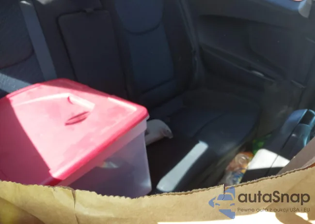 KMHDH6AE2DU018498: 42692618