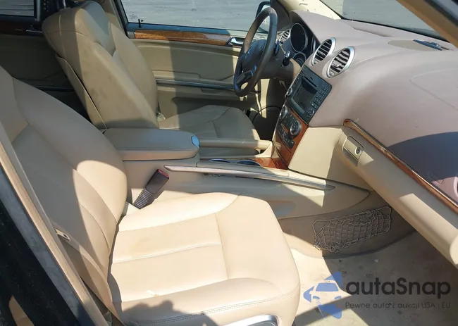 4JGBF71E09A510443: 42692649