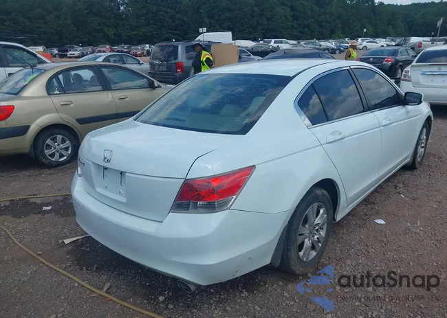 1HGCP26409A157793: 42692737