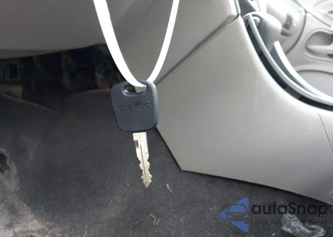 1FAFP4041YF233559: 42692836