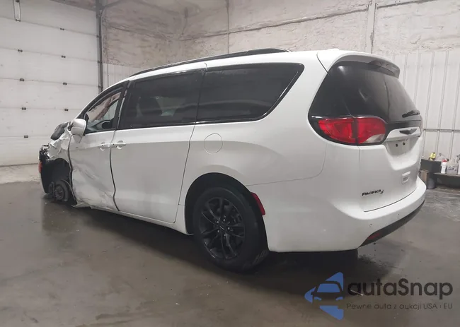 2C4RC3BG3LR267802: 42691920