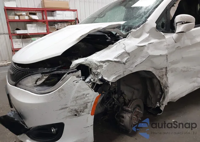 2C4RC3BG3LR267802: 42691920