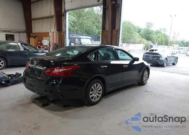 1N4AL3AP0JC228725: 42692145