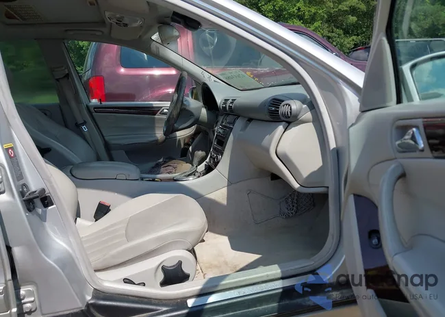 WDBRF61J55A694295: 42693486