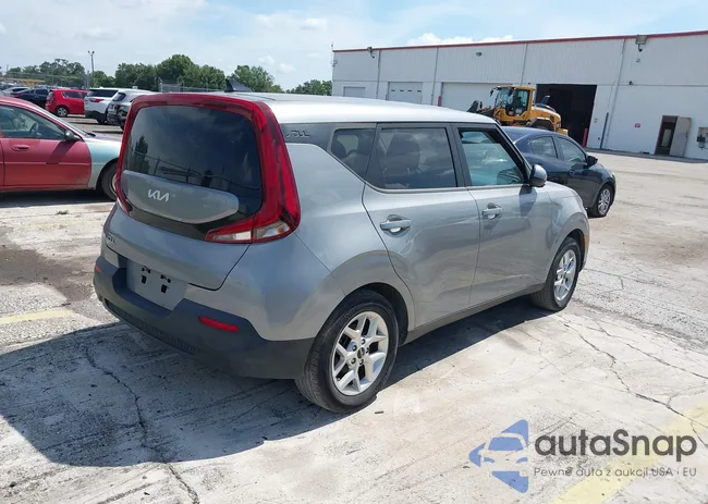 KNDJ23AU6N7809227: 42692879