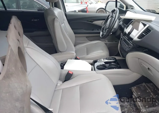 5FNYF6H07HB008876: 42692936