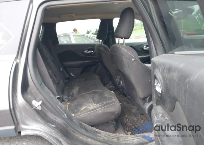 1C4PJMCS3GW368342: 42693091