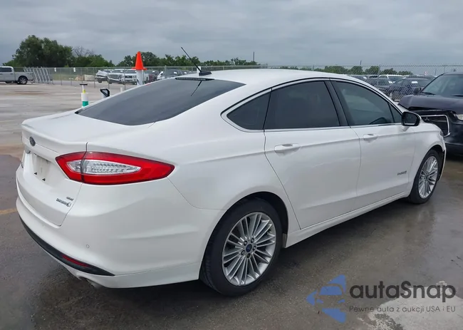 3FA6P0LUXER226838: 42694308