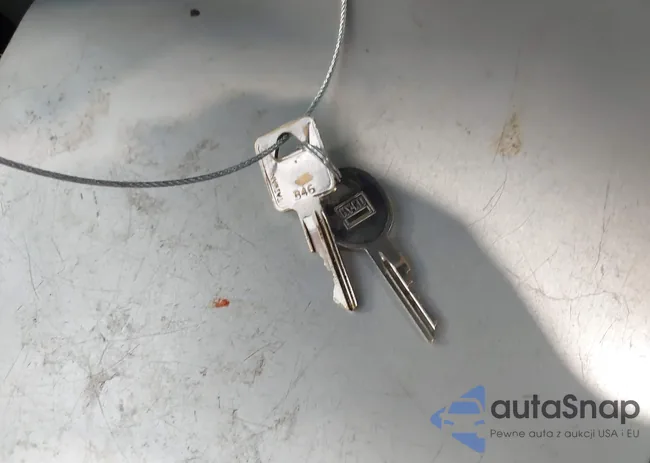 1JCWL7721GT045697: 42694372