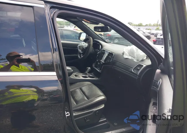 1C4RJFBG1KC841960: 42694554