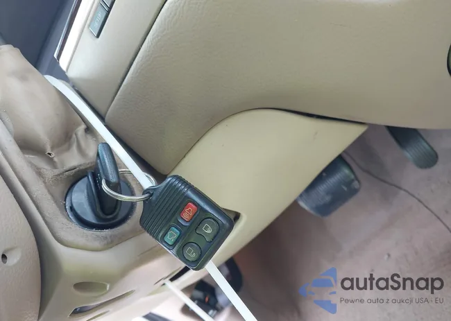 2LNHM82V79X631577: 42694658