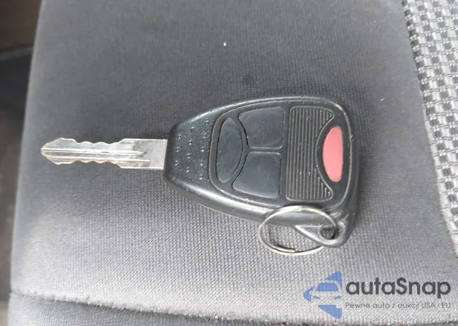 1C4NJRFB6GD673703: 42694735