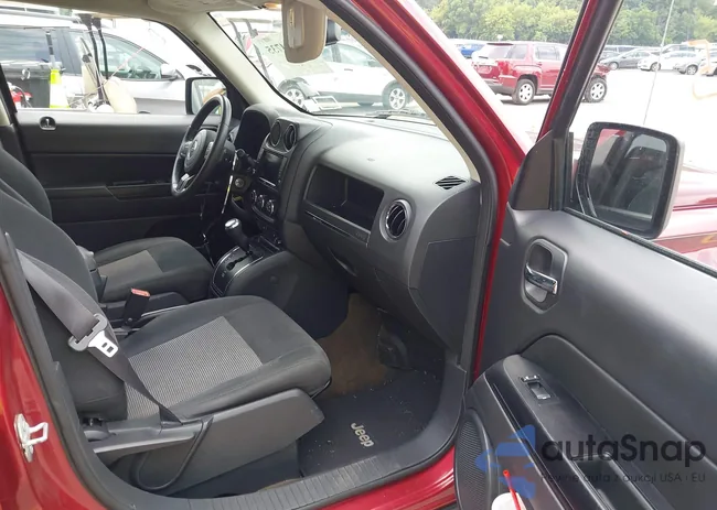 1C4NJRFB6GD673703: 42694735