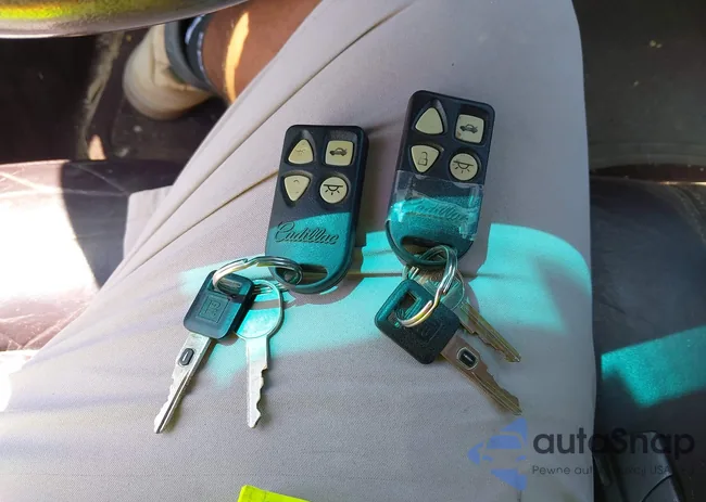 1G6KD52B2SU207786: 42694770