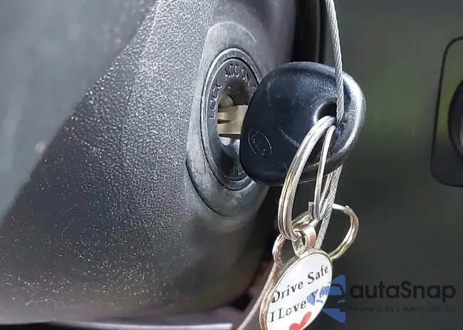 KNDJT2A29A7073870: 42693931