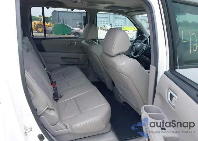 5FNYF4H90DB074568: 42693938