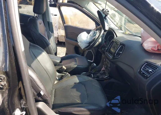 3C4NJDCB9KT697908: 42694041