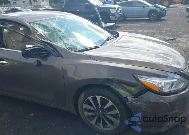 1N4AL3AP5HC162425: 42694244