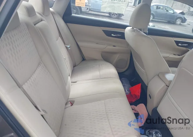 1N4AL3AP5HC162425: 42694244