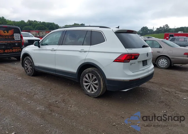 3VV3B7AX4JM003656: 42695320