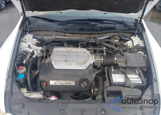 1HGCP3F82CA016093: 42695383